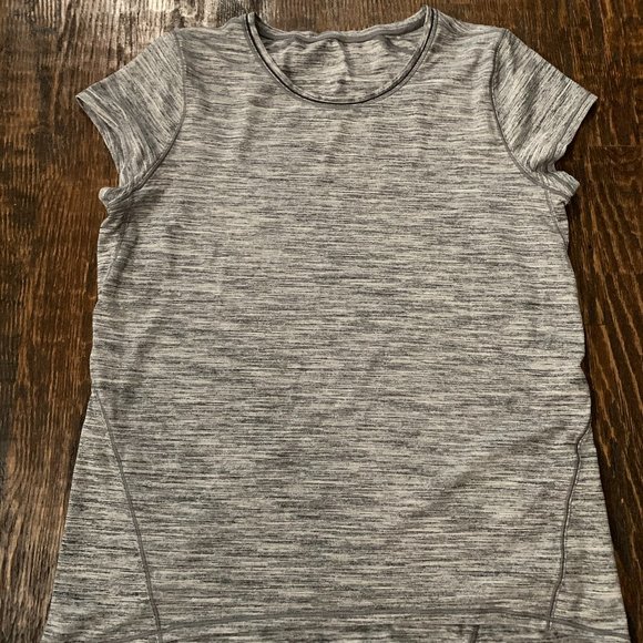 Lululemon Gray Round Neck SS Tee Size 12 - Picture 1 of 3